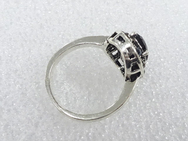  色石　指輪(9号)